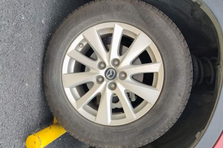 Used Mazda CX-5 2014 2.0L Automatic Two-Wheel Drive Urban Version Right Front Wheel Hub