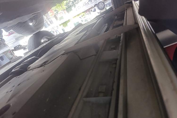 Used Mazda CX-5 2014 2.0L Automatic Two-Wheel Drive Urban Version Right Side Sill