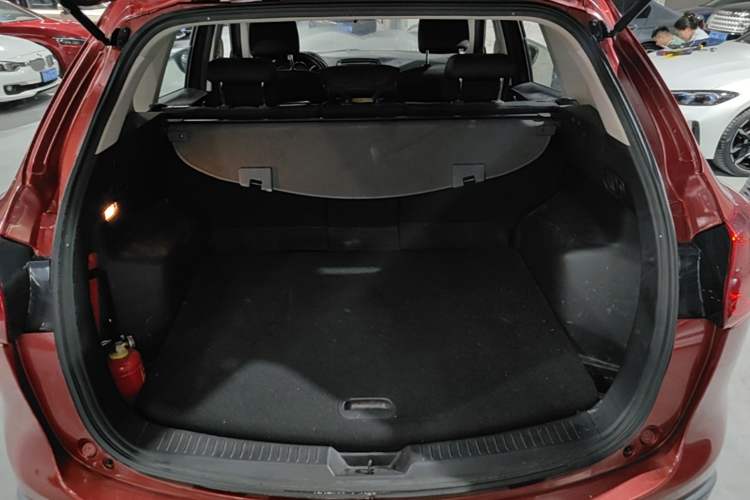 Used Mazda CX-5 2014 2.0L Automatic Two-Wheel Drive Urban Version Trunk