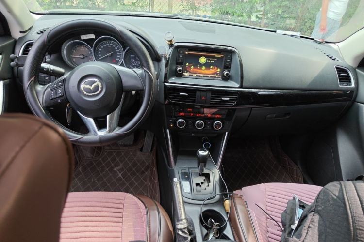 Used Mazda CX-5 2014 2.0L Automatic Two-Wheel Drive Urban Version Center Console