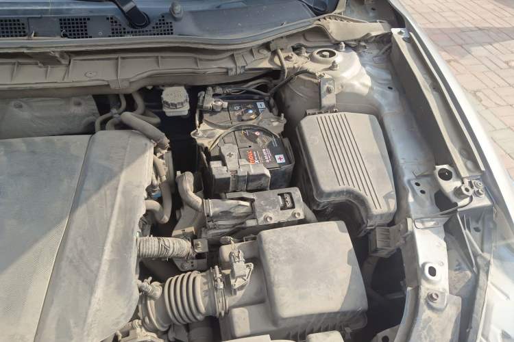 Used Mazda CX-5 2014 2.0L Automatic Two-Wheel Drive Urban Version Engine Bay Left