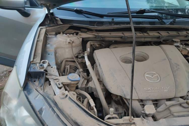 Used Mazda CX-5 2014 2.0L Automatic Two-Wheel Drive Urban Version Engine Bay Right