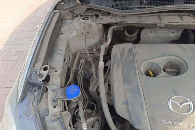 Used Mazda CX-5 2014 2.0L Automatic Two-Wheel Drive Urban Version Engine Bay Right