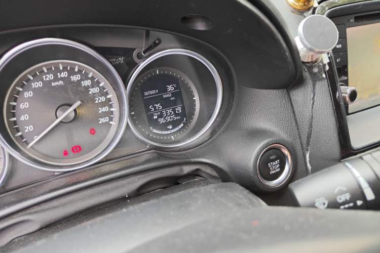 Used Mazda CX-5 2014 2.0L Automatic Two-Wheel Drive Urban Version Odometer Close Up