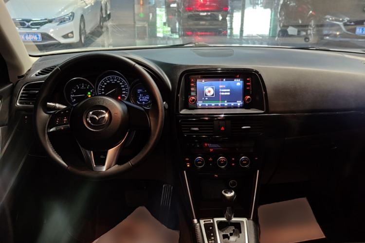 Used Mazda CX-5 2014 2.0L Automatic Two-Wheel Drive Urban Version Center Console