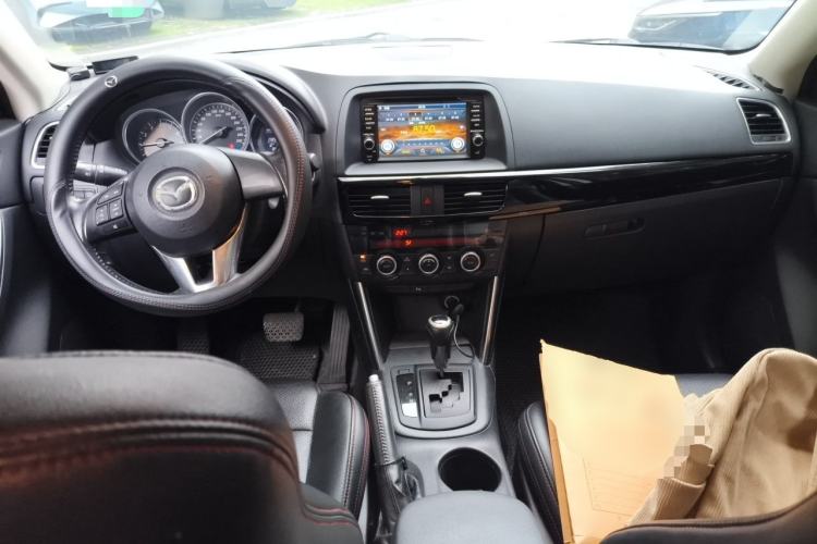 Used Mazda CX-5 2014 2.0L Automatic Two-Wheel Drive Urban Version Center Console