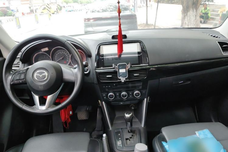 Used Mazda CX-5 2014 2.0L Automatic Two-Wheel Drive Urban Version Center Console