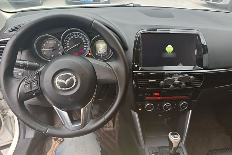Used Mazda CX-5 2014 2.0L Automatic Two-Wheel Drive Urban Version Center Console