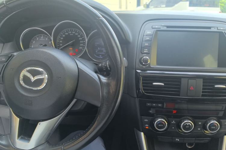 Used Mazda CX-5 2014 2.0L Automatic Two-Wheel Drive Urban Version Center Console