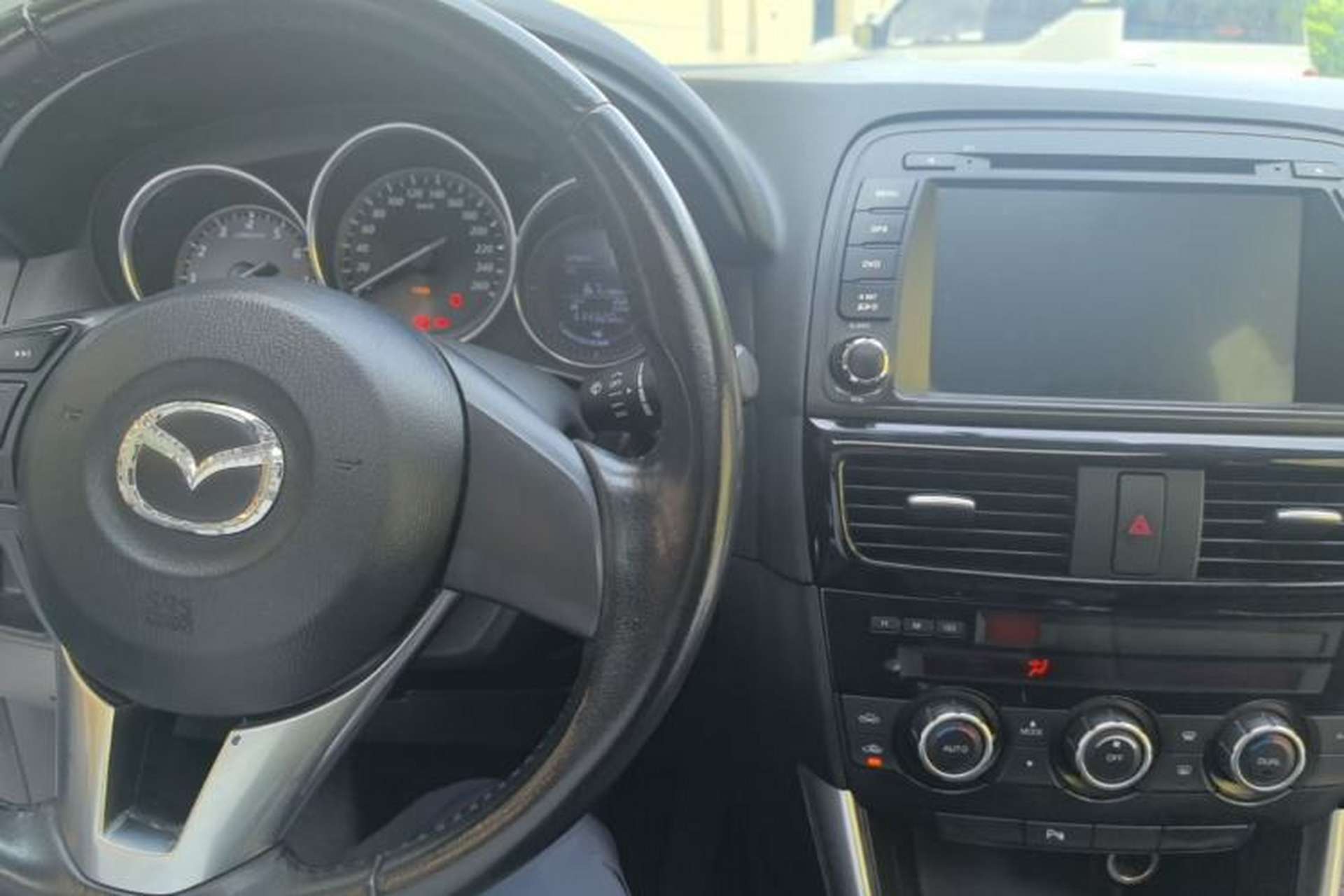 Used Mazda CX-5 2014 2.0L Automatic Two-Wheel Drive Urban Version Center Console