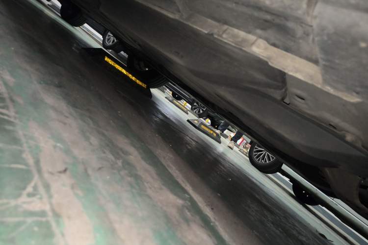 Used Mazda CX-5 2014 2.0L Automatic Two-Wheel Drive Urban Version Chassis Front Right