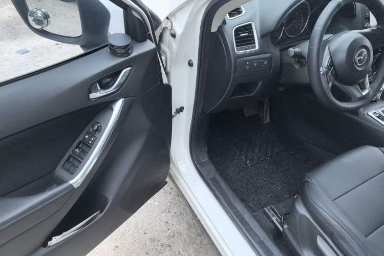 Used Mazda CX-5 2014 2.0L Automatic Two-Wheel Drive Urban Version Driver Seat