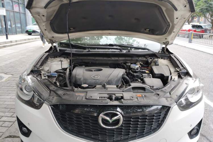 Used Mazda CX-5 2014 2.0L Automatic Two-Wheel Drive Urban Version Engine Bay