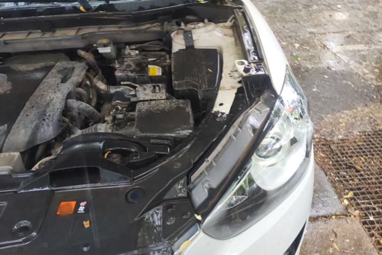 Used Mazda CX-5 2014 2.0L Automatic Two-Wheel Drive Urban Version Engine Bay Left