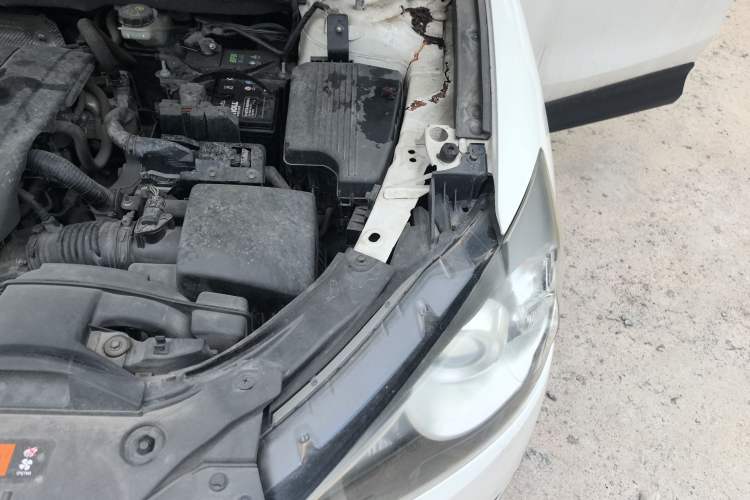 Used Mazda CX-5 2014 2.0L Automatic Two-Wheel Drive Urban Version Engine Bay Left