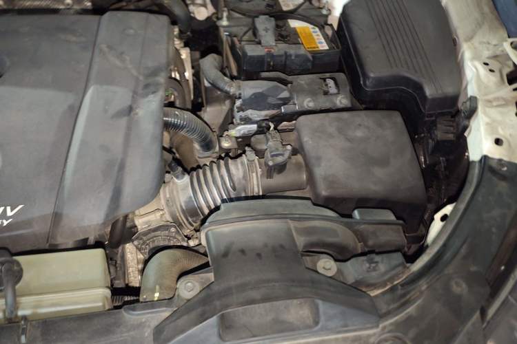 Used Mazda CX-5 2014 2.0L Automatic Two-Wheel Drive Urban Version Engine Bay Left