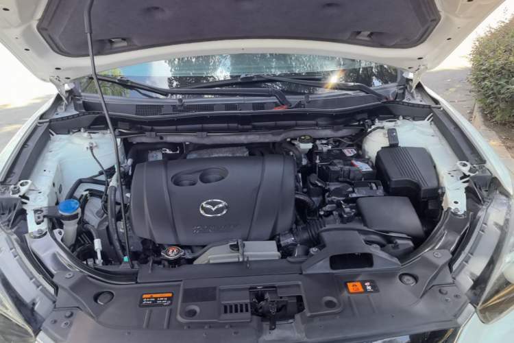 Used Mazda CX-5 2014 2.0L Automatic Two-Wheel Drive Urban Version Engine Bay