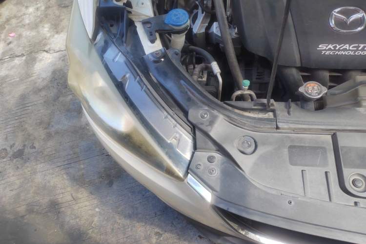Used Mazda CX-5 2014 2.0L Automatic Two-Wheel Drive Urban Version Engine Bay Right