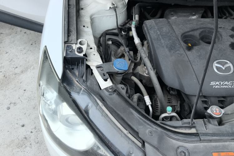 Used Mazda CX-5 2014 2.0L Automatic Two-Wheel Drive Urban Version Engine Bay Right
