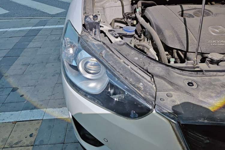 Used Mazda CX-5 2014 2.0L Automatic Two-Wheel Drive Urban Version Engine Bay Right