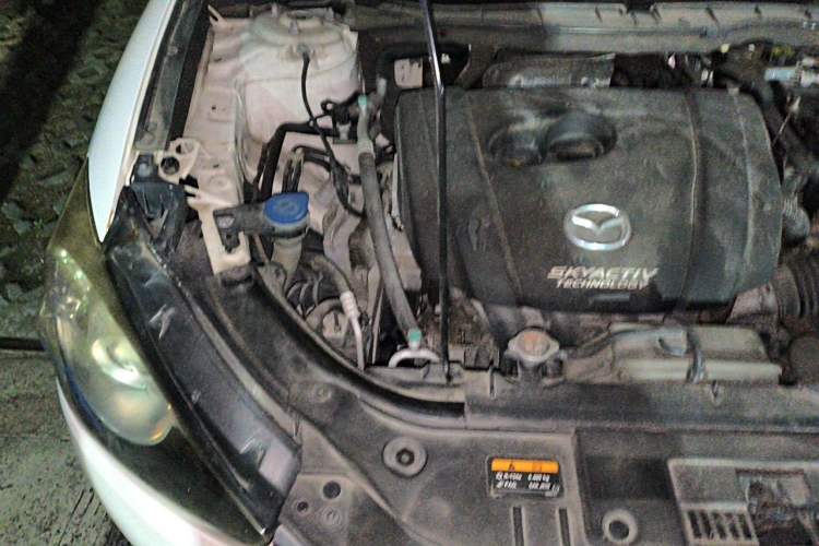 Used Mazda CX-5 2014 2.0L Automatic Two-Wheel Drive Urban Version Engine Bay Right