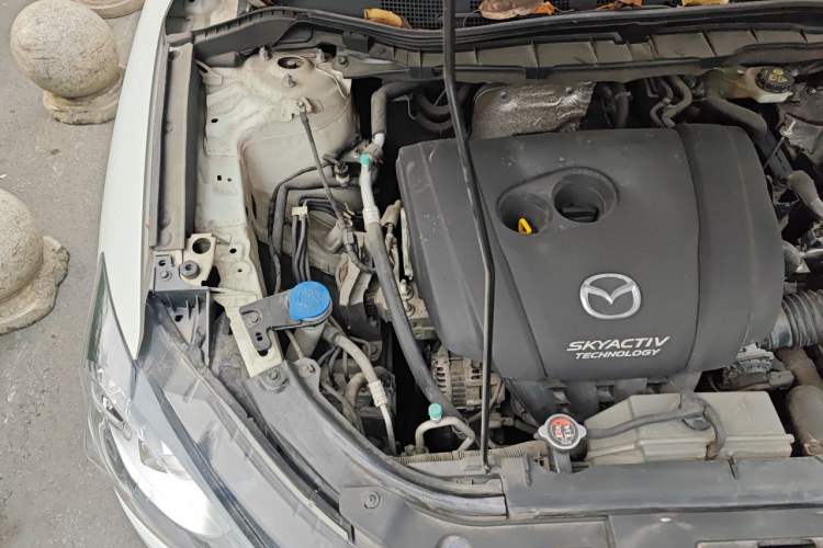 Used Mazda CX-5 2014 2.0L Automatic Two-Wheel Drive Urban Version Engine Bay Right
