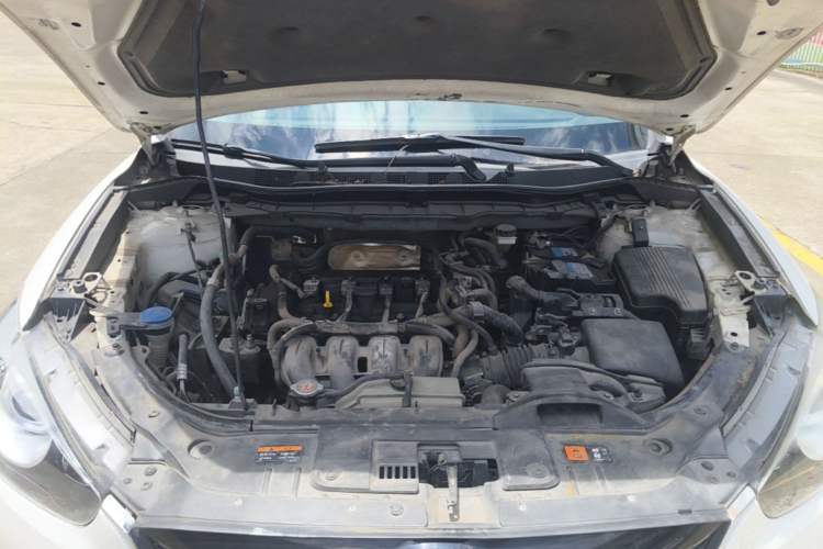 Used Mazda CX-5 2014 2.0L Automatic Two-Wheel Drive Urban Version Engine Bay