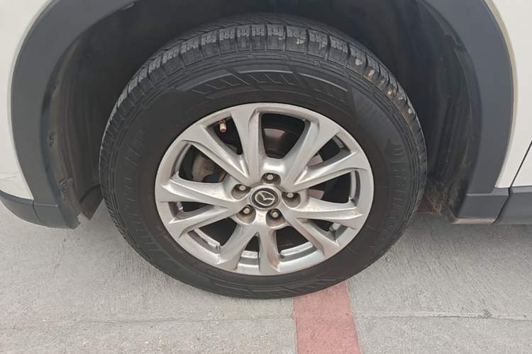 Used Mazda CX-5 2014 2.0L Automatic Two-Wheel Drive Urban Version Exterior 4