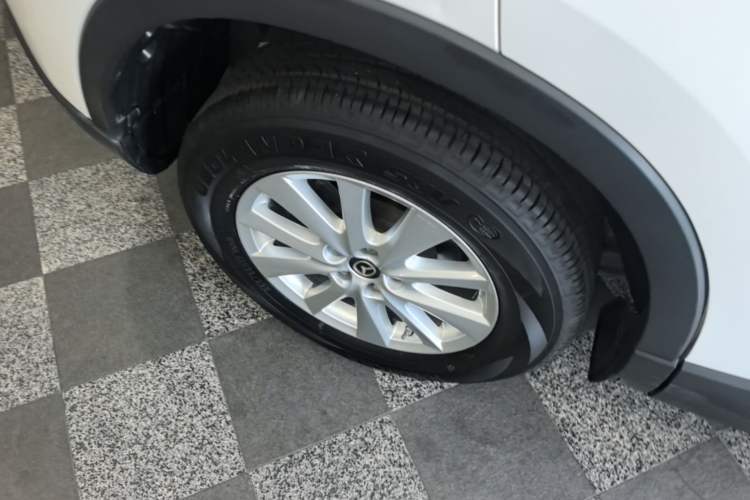 Used Mazda CX-5 2014 2.0L Automatic Two-Wheel Drive Urban Version Exterior 5