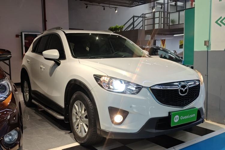 Used Mazda CX-5 2014 2.0L Automatic Two-Wheel Drive Urban Version Front Right 45 Deg