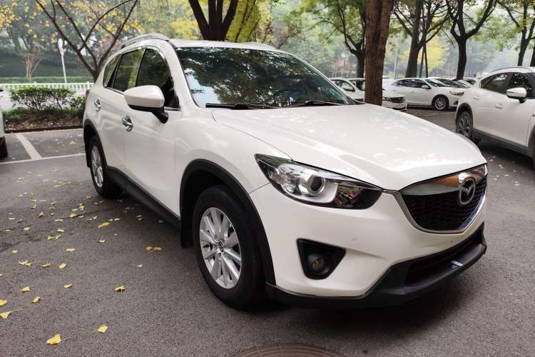 Used Mazda CX-5 2014 2.0L Automatic Two-Wheel Drive Urban Version Front Right 45 Deg