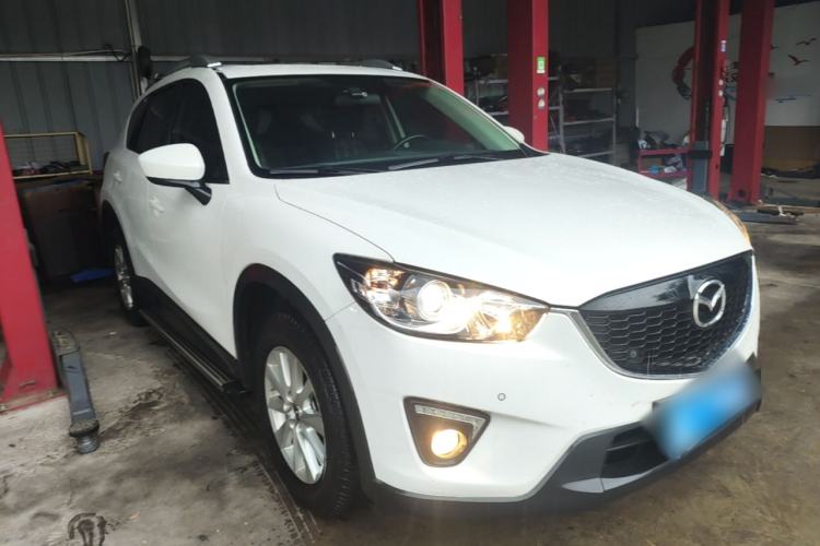 Used Mazda CX-5 2014 2.0L Automatic Two-Wheel Drive Urban Version Front Right 45 Deg