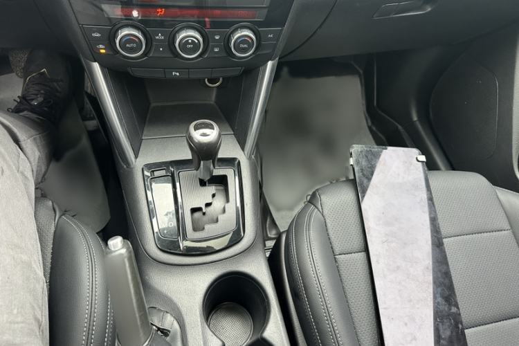 Used Mazda CX-5 2014 2.0L Automatic Two-Wheel Drive Urban Version Interior 11