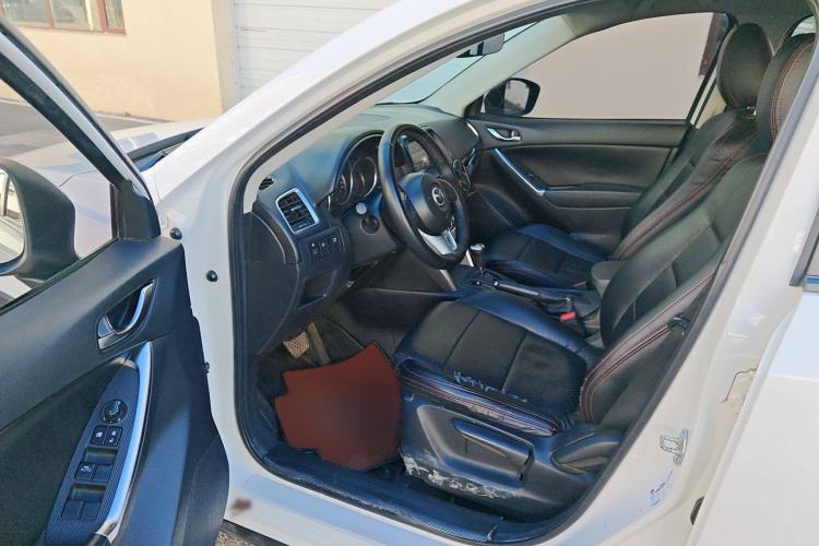 Used Mazda CX-5 2014 2.0L Automatic Two-Wheel Drive Urban Version Interior 2