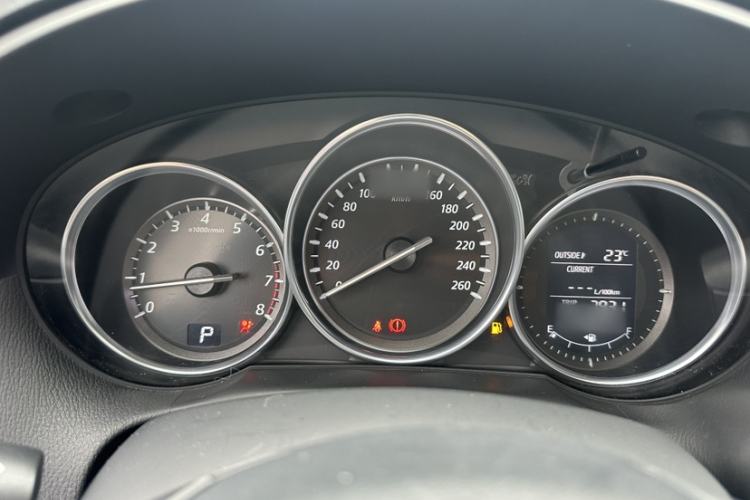 Used Mazda CX-5 2014 2.0L Automatic Two-Wheel Drive Urban Version Interior 3