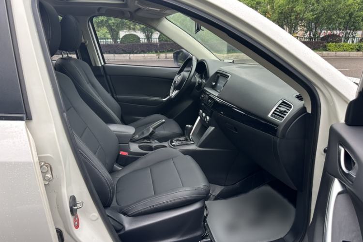 Used Mazda CX-5 2014 2.0L Automatic Two-Wheel Drive Urban Version Interior 6