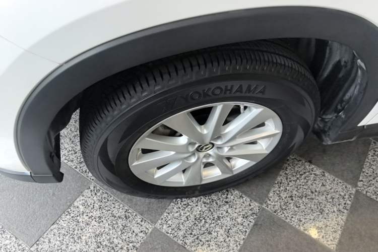 Used Mazda CX-5 2014 2.0L Automatic Two-Wheel Drive Urban Version Left Front Wheel Hub
