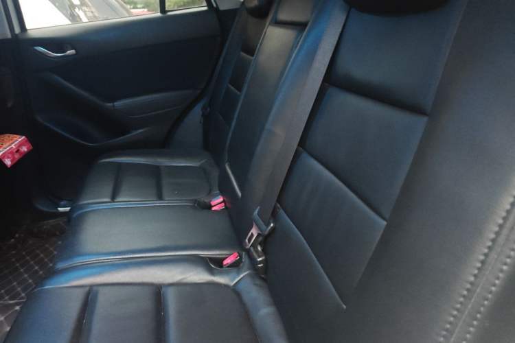 Used Mazda CX-5 2014 2.0L Automatic Two-Wheel Drive Urban Version Left Rear Seat