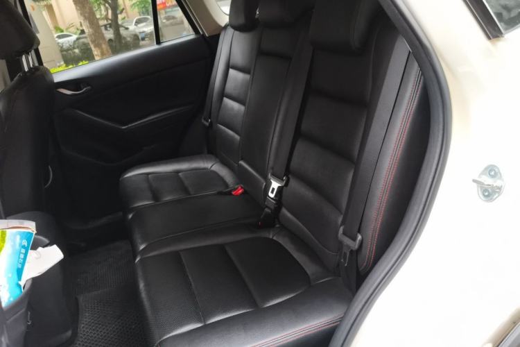 Used Mazda CX-5 2014 2.0L Automatic Two-Wheel Drive Urban Version Left Rear Seat