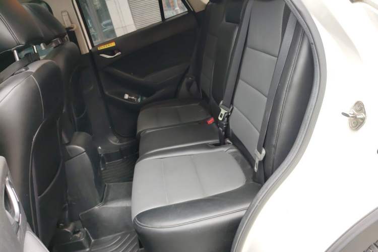 Used Mazda CX-5 2014 2.0L Automatic Two-Wheel Drive Urban Version Left Rear Seat