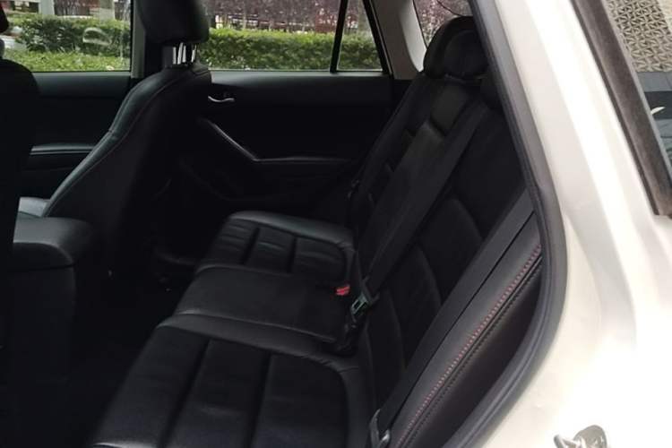 Used Mazda CX-5 2014 2.0L Automatic Two-Wheel Drive Urban Version Left Rear Seat