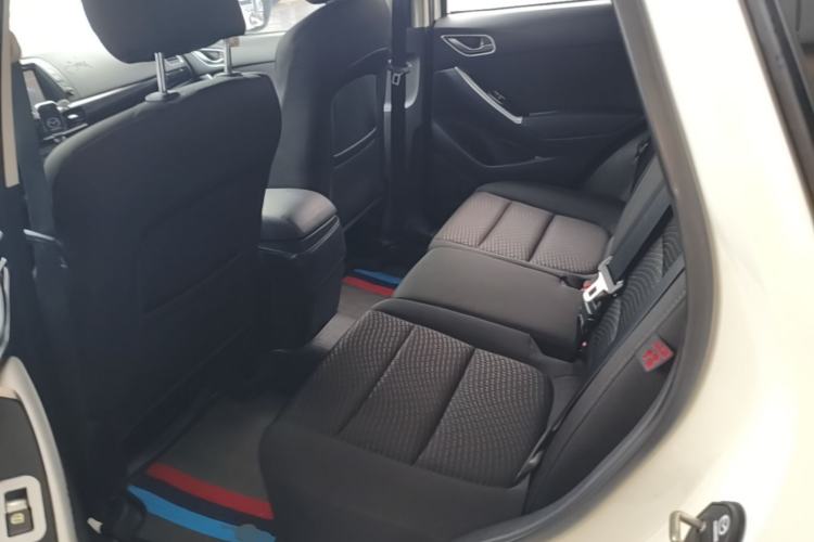 Used Mazda CX-5 2014 2.0L Automatic Two-Wheel Drive Urban Version Left Rear Seat