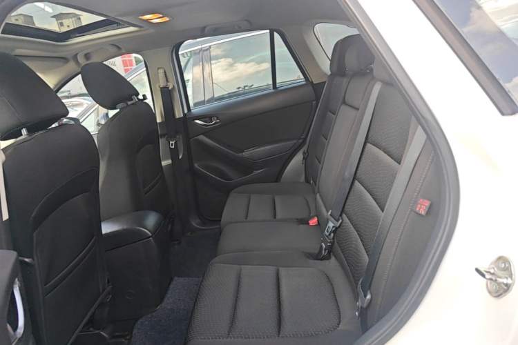 Used Mazda CX-5 2014 2.0L Automatic Two-Wheel Drive Urban Version Left Rear Seat