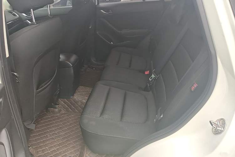 Used Mazda CX-5 2014 2.0L Automatic Two-Wheel Drive Urban Version Left Rear Seat