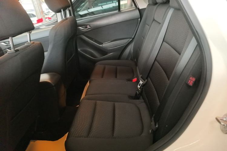 Used Mazda CX-5 2014 2.0L Automatic Two-Wheel Drive Urban Version Left Rear Seat