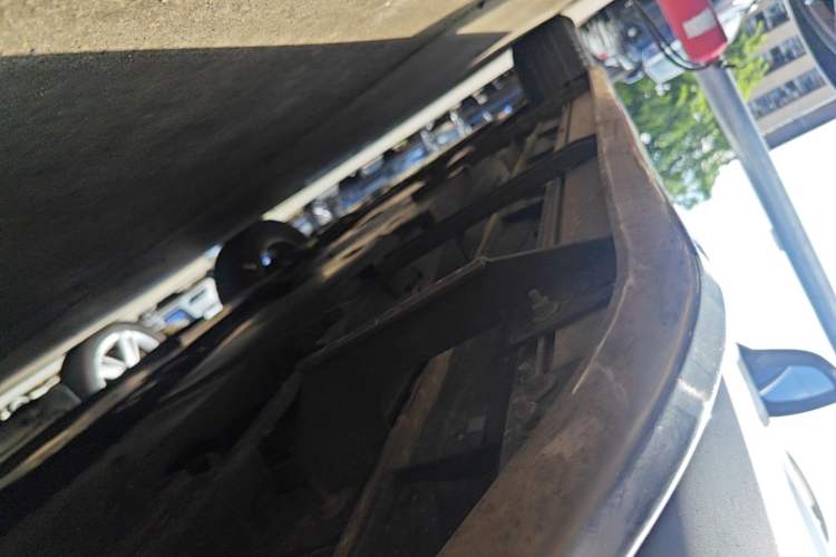 Used Mazda CX-5 2014 2.0L Automatic Two-Wheel Drive Urban Version Left Side Sill