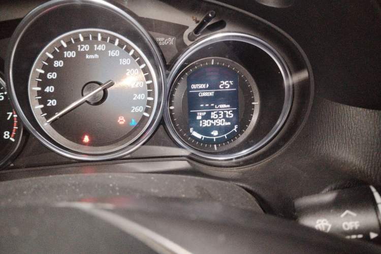 Used Mazda CX-5 2014 2.0L Automatic Two-Wheel Drive Urban Version Odometer Close Up