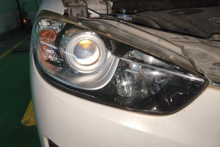 Used Mazda CX-5 2014 2.0L Automatic Two-Wheel Drive Urban Version Right Front Headlight