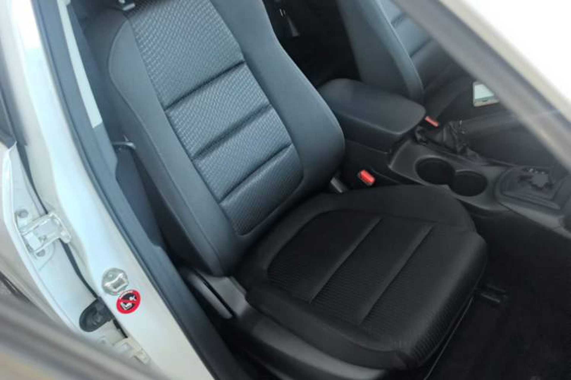 Used Mazda CX-5 2014 2.0L Automatic Two-Wheel Drive Urban Version Right Front Seat