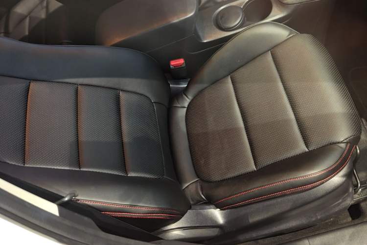 Used Mazda CX-5 2014 2.0L Automatic Two-Wheel Drive Urban Version Right Front Seat
